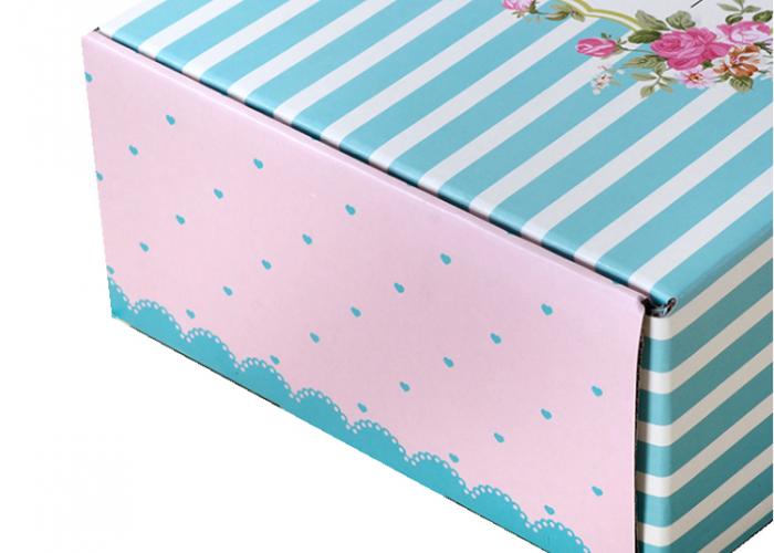 最好的瓦楞紙笛紙印刷運(yùn)輸郵件收集盒設(shè)計為化妝品包裝訂閱